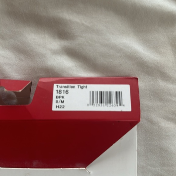 Capezio Adult Ultra Soft Transition Tights; Style No: (1816) size s/m - Picture 3 of 5